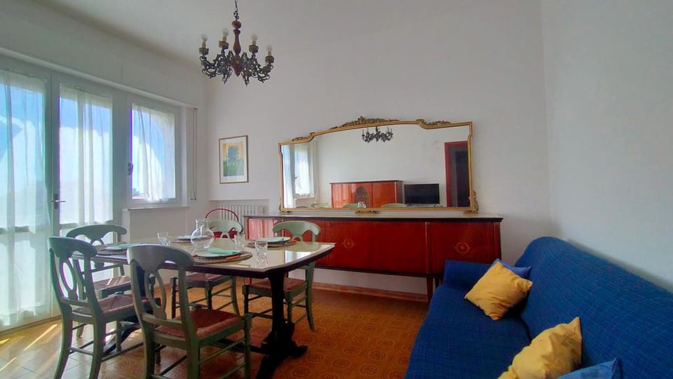 TRILOCALE A DUE PASSI DAL MARE E DAL CENTRO- cod 499 Apartment in Marcelli