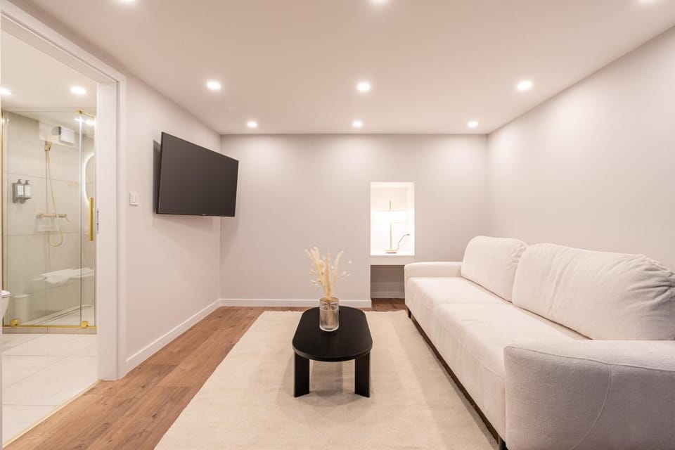 TV and multimedia, Living room, Seating area