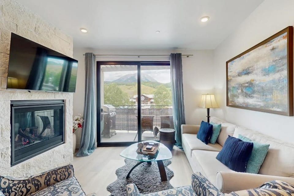Modern Mountain Nest Apartment in Silverthorne