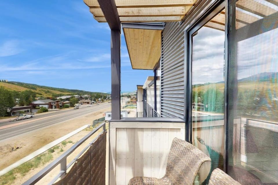 Modern Mountain Nest Apartment in Silverthorne