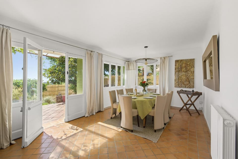 Villa vue mer panoramique & piscine chauffée Villa in Toulon