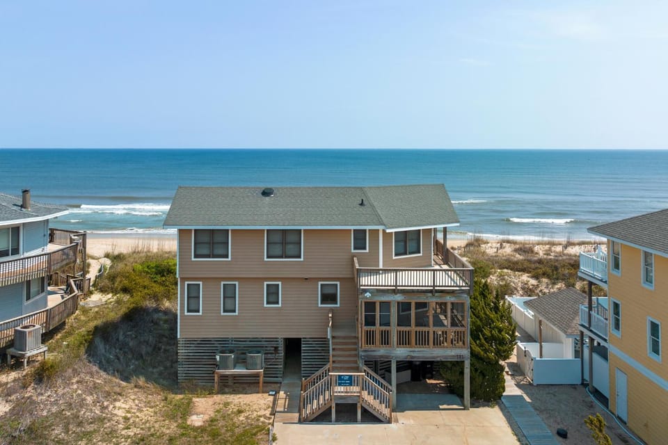 Pelican Post House in Duck