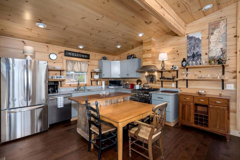 Fantastic Glamping Tiny Home Rental on The Toccoa River in Blue Ridge, Georgia House in Georgia