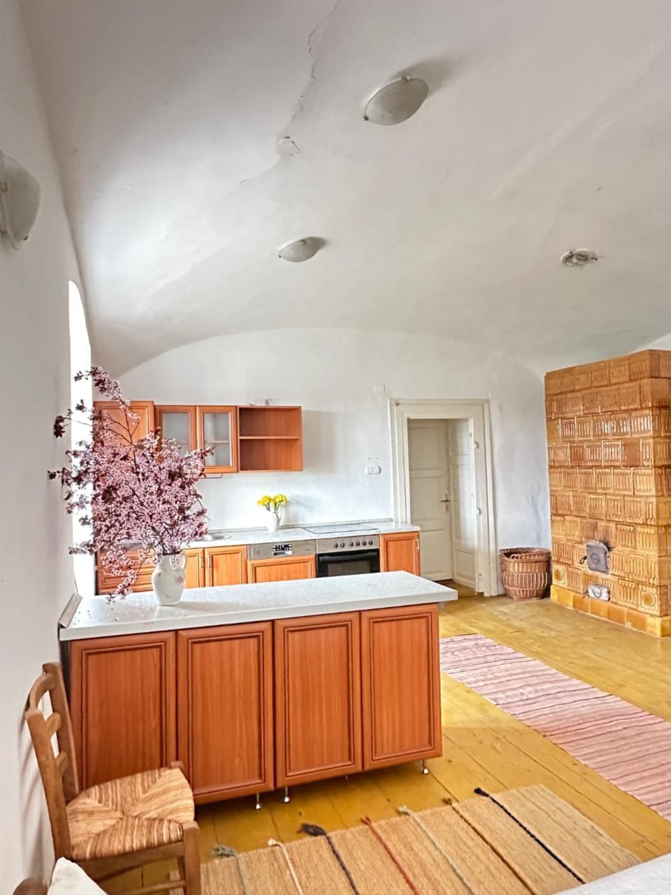 Kitchen or kitchenette, Living room