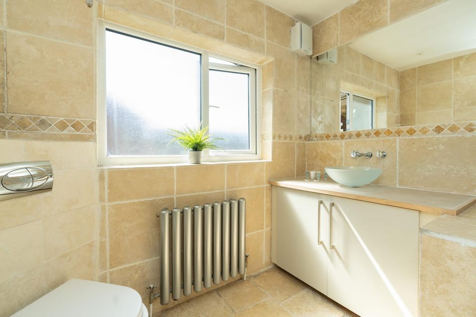 Open Mind Property - Four Bedroom House Apartment in Portsmouth