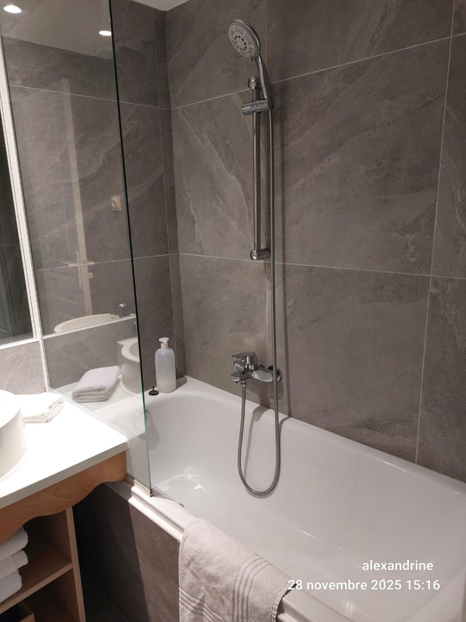 Charmant petit appartement a Disneyland ! Apartment in Chessy