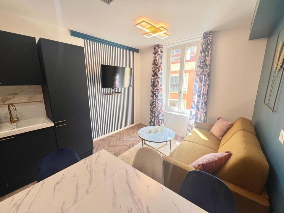 MOON - 37 Apartment in Nice
