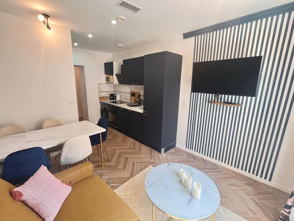 MOON - 37 Apartment in Nice