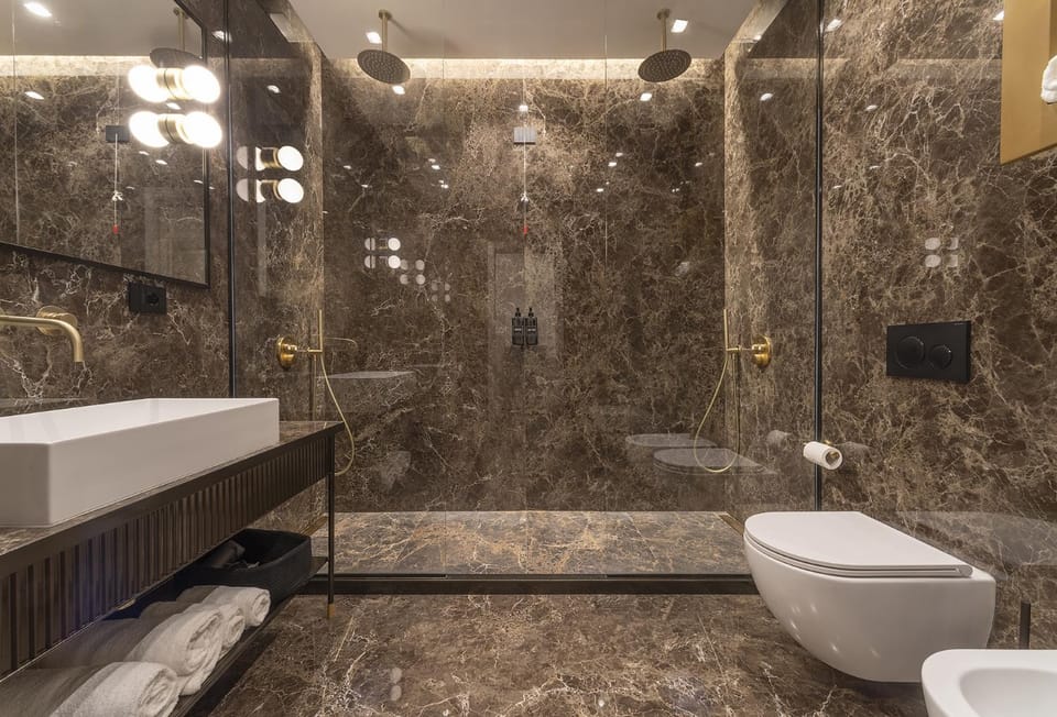 Shower, Toilet, bidet
