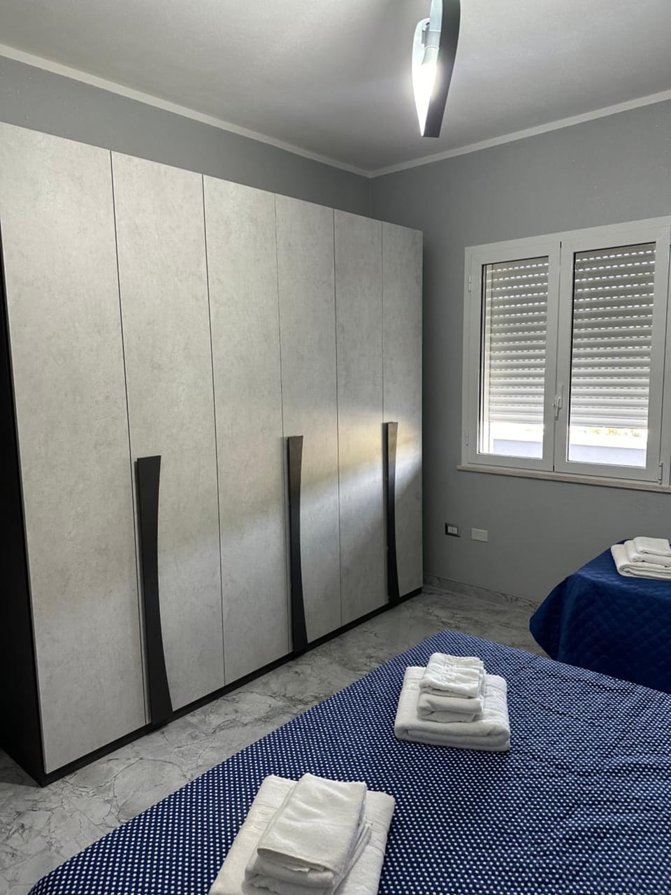 Bed, Photo of the whole room, Bedroom, towels, wardrobe