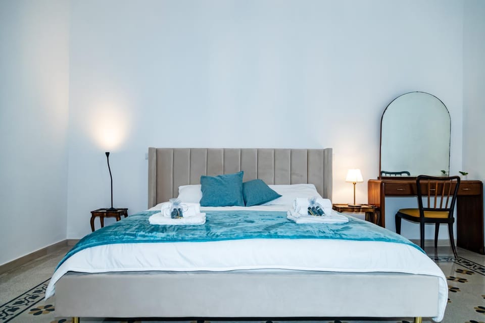Living room, Seating area, Bedroom