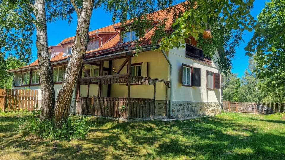 Property building, Natural landscape, Garden