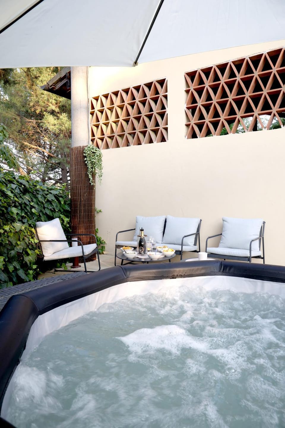 Patio, Hot Tub