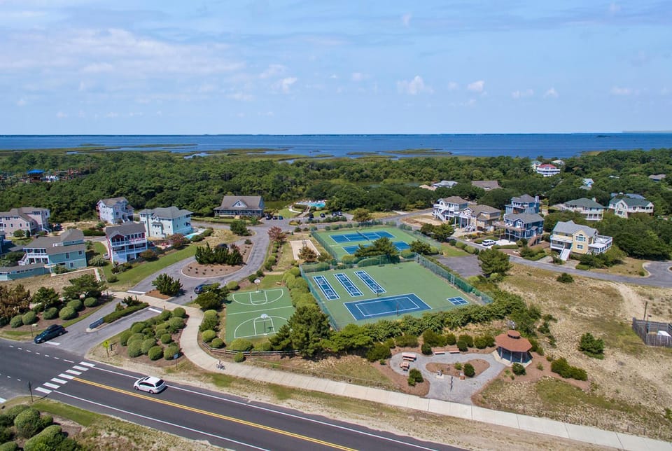 Rest-A-Shore House in Corolla