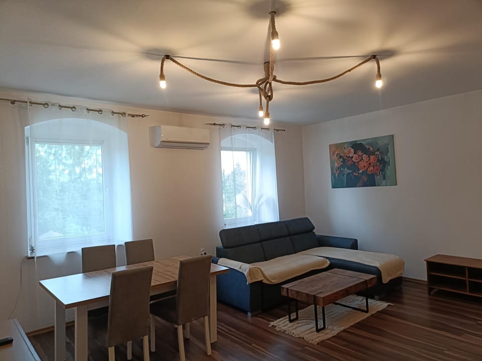 Apartament z kominkiem Apartment in Lower Silesian Voivodeship