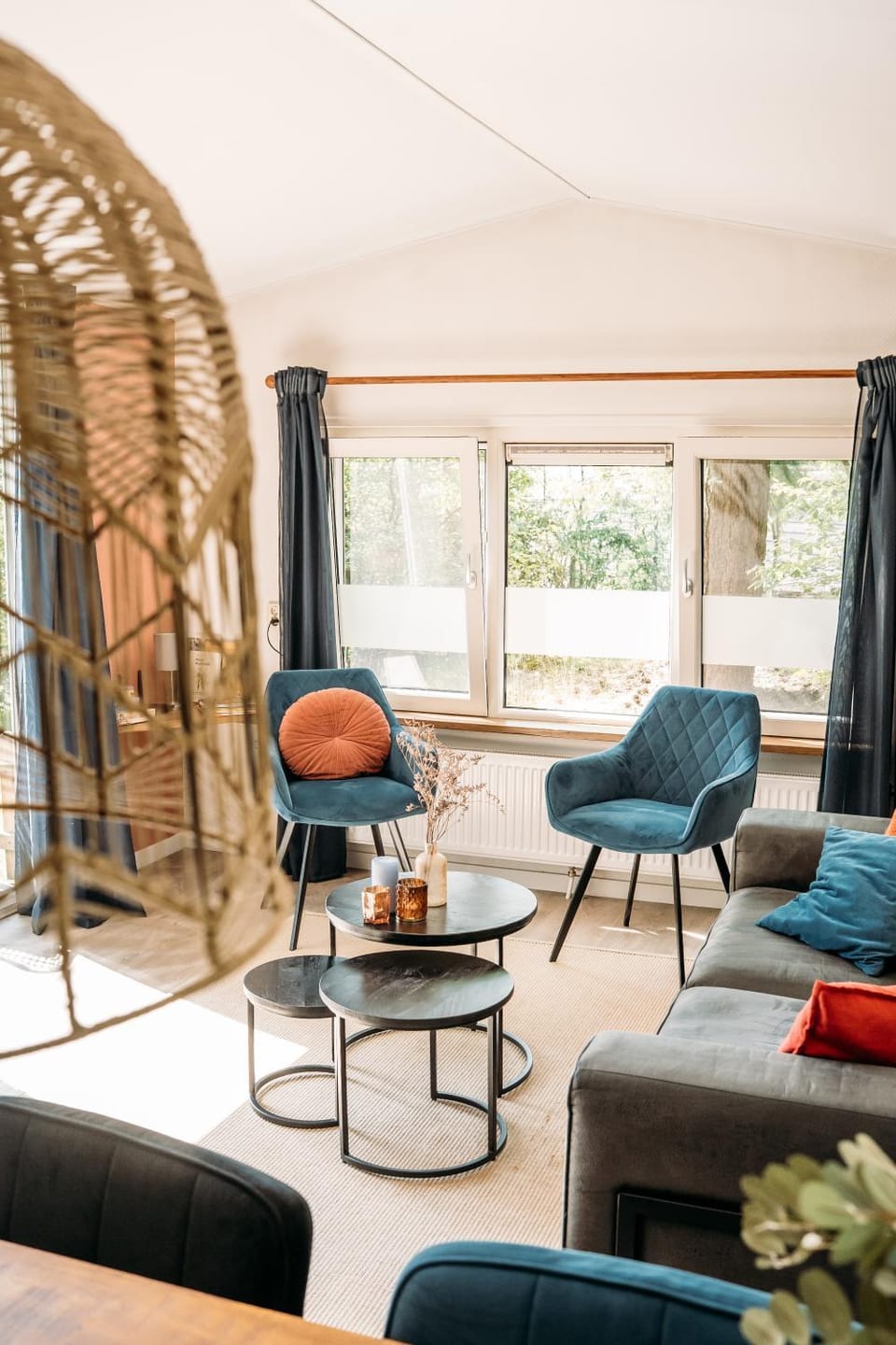 Living room, Seating area