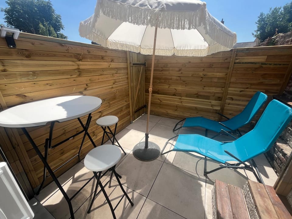 Patio, Balcony/Terrace, Balcony/Terrace, Dining area, sunbed