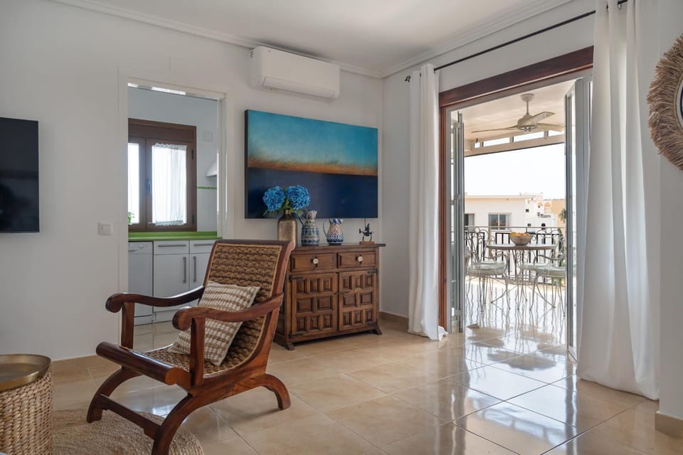 TV and multimedia, Balcony/Terrace, Living room, Seating area, air conditioner