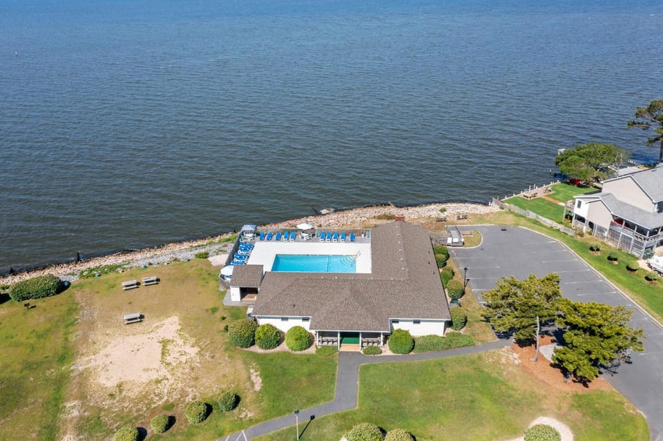 Hoos & Cuse House in Roanoke Island