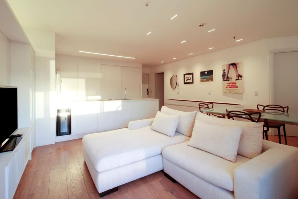 Communal lounge/ TV room, TV and multimedia, Living room