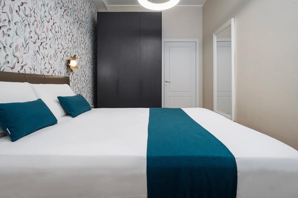 Bed, Photo of the whole room, Bedroom, wardrobe