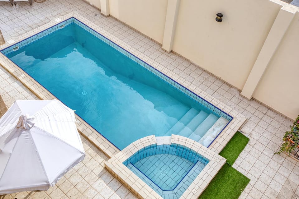 Pool view, Swimming pool