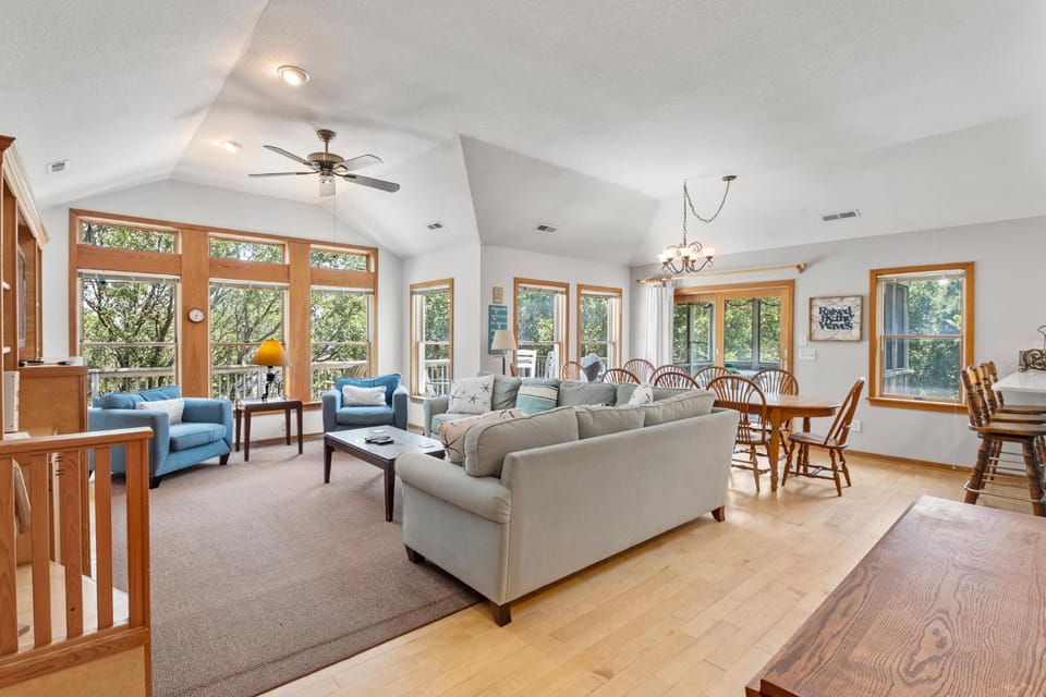 Dragonfly House in Southern Shores