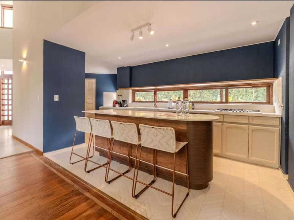 CH65 Luxury 5BR Villa Jacuzzi Garden de Oro House in Medellin