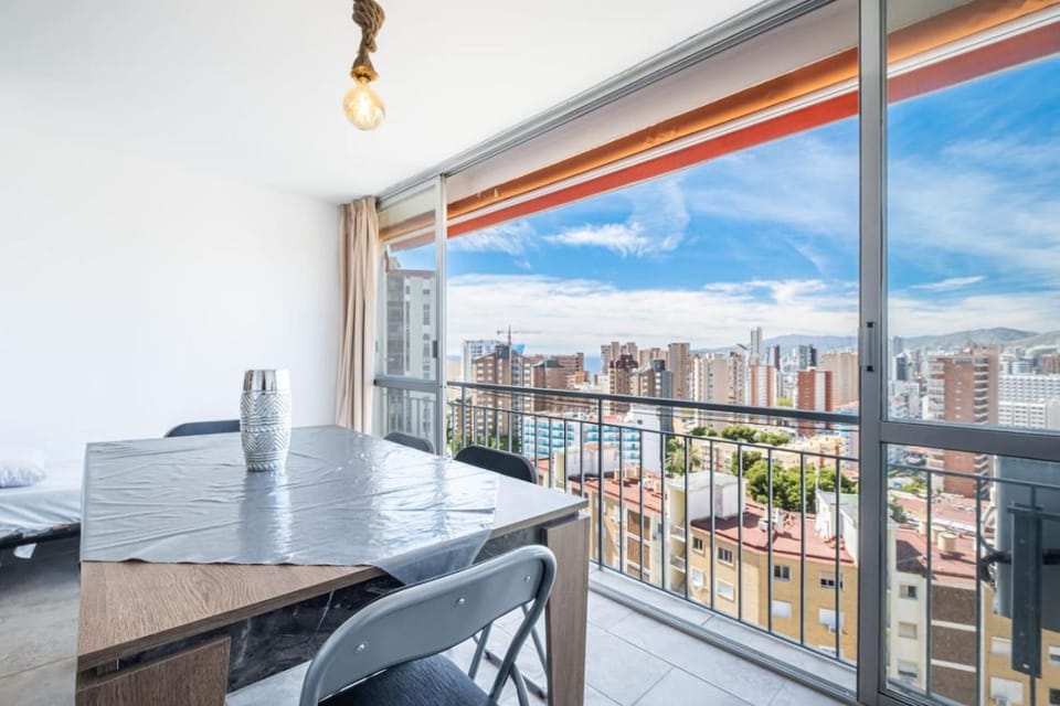 Day, Balcony/Terrace, Dining area, City view