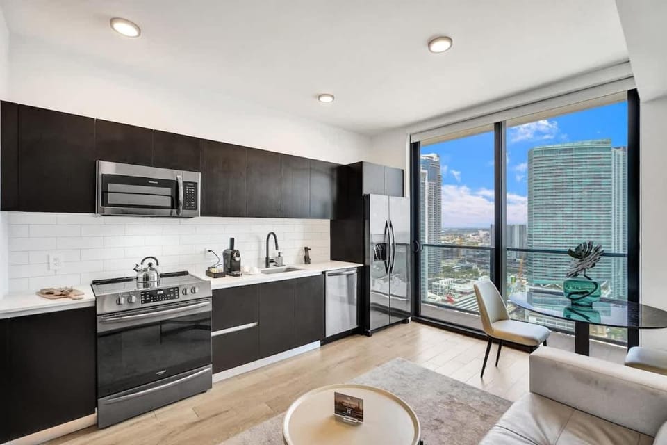 4504 Lux Miami Studio City and Bay Views Apartment in Miami