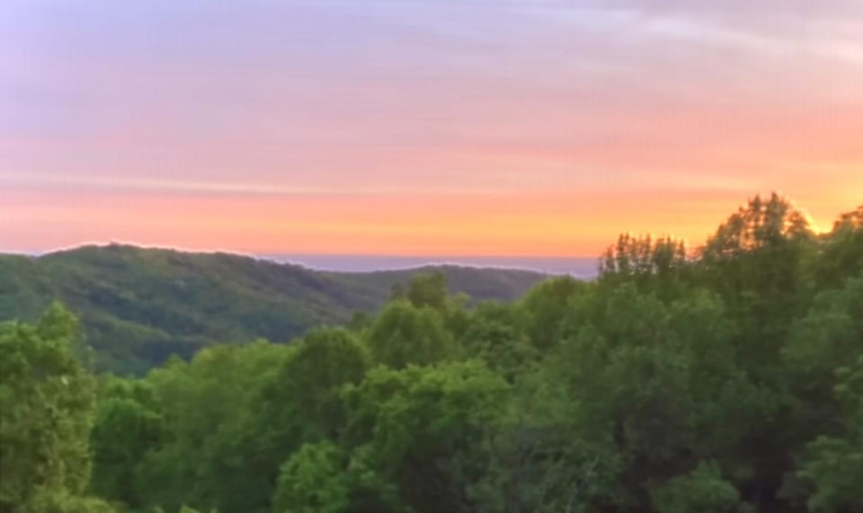 Stunning Mountain Views with Community Amenities Apartment in Gatlinburg