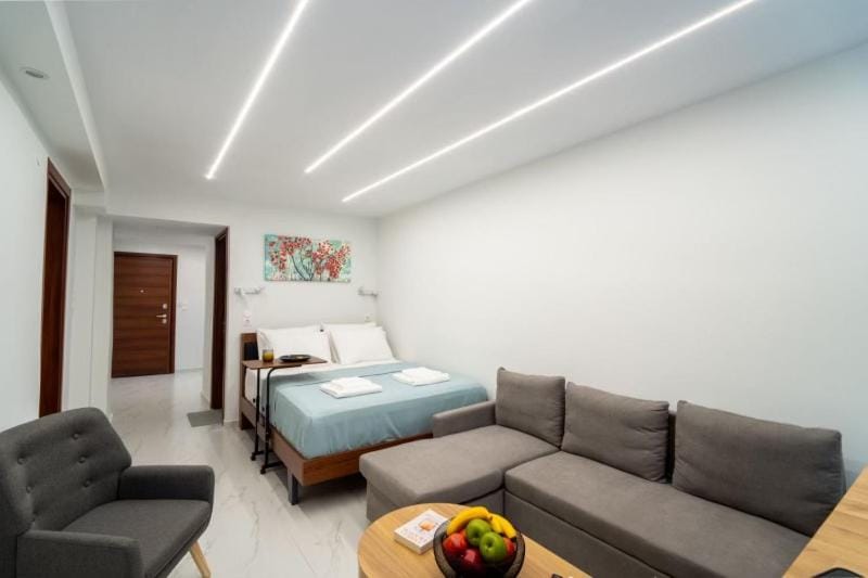 Central Modern Apartment up to 6 People with Parking Apartment in Thessaloniki