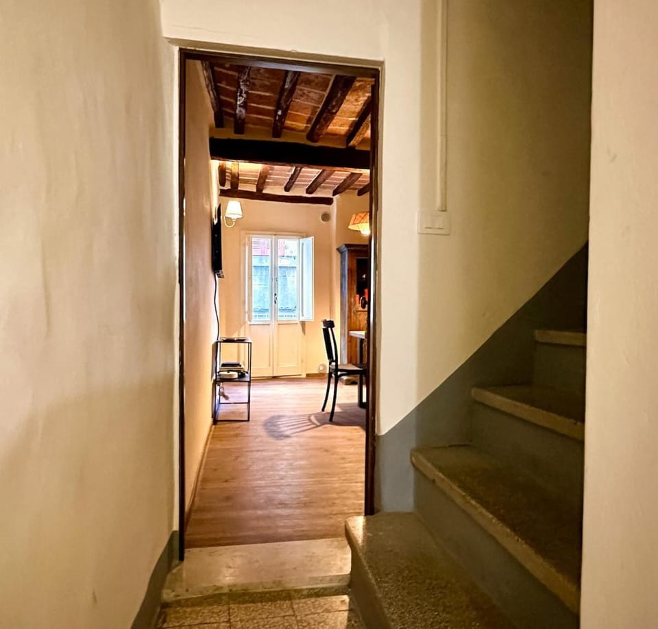Sweet Light and Romance on Perugia First Floor Apartment in Perugia