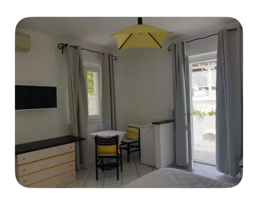 Oasi del Mare Apartment in Le Forna