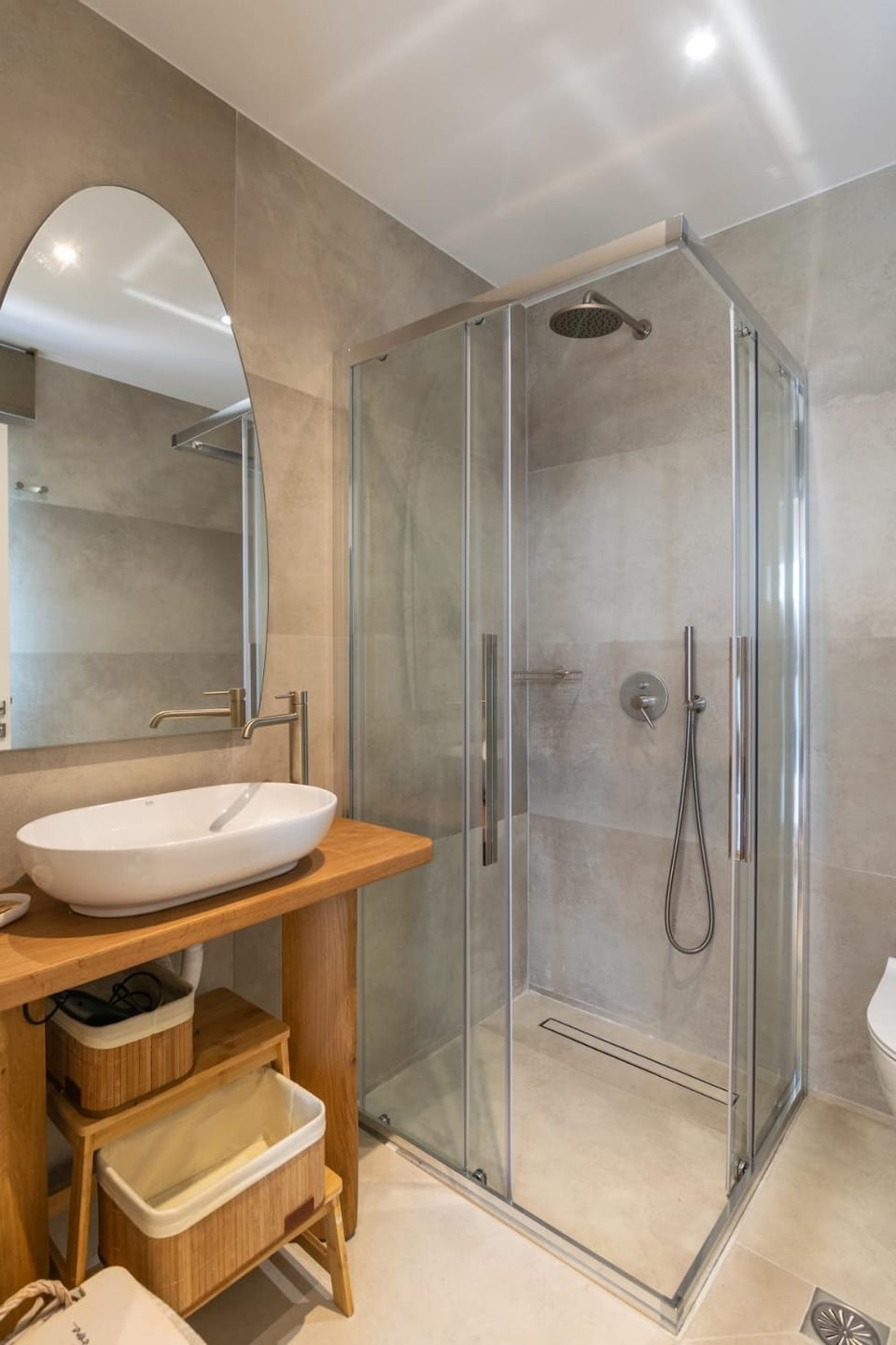 Shower, Bathroom, towels