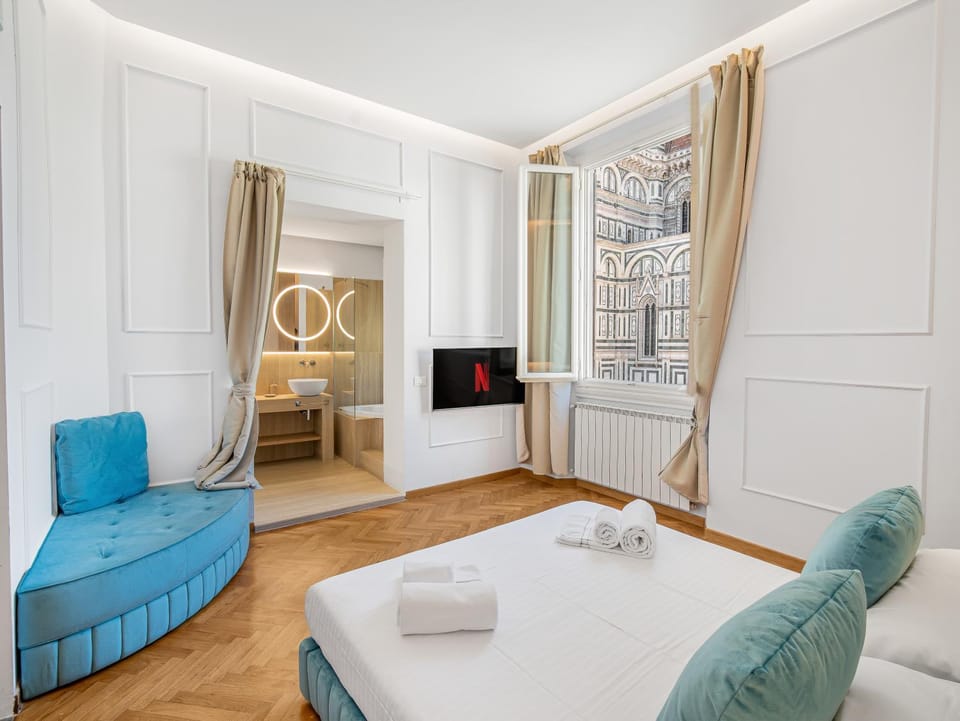 Four Seasons Duomo's Love Nest Apartment in Florence