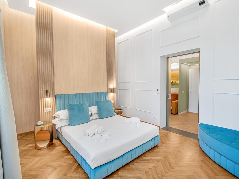 Four Seasons Duomo's Love Nest Apartment in Florence