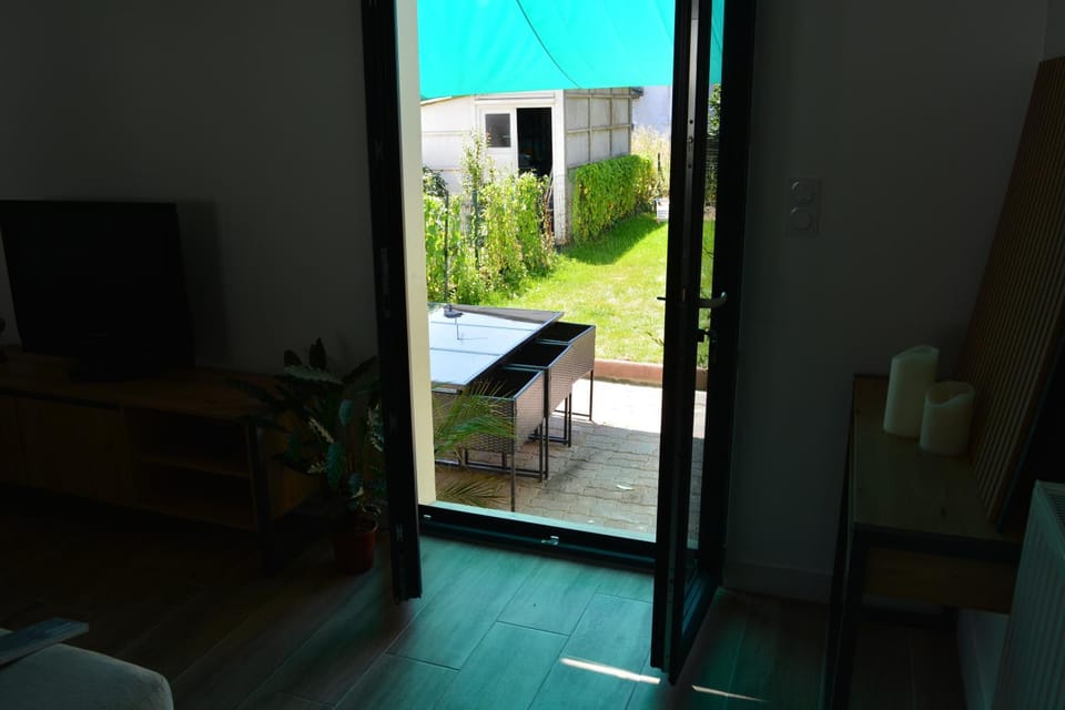 Gitefaraday House in Saint-Nazaire