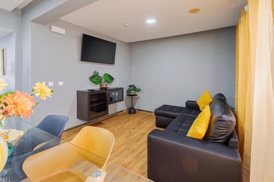Mariano 33 Apartament - By Y Concept Apartment in Setúbal Municipality