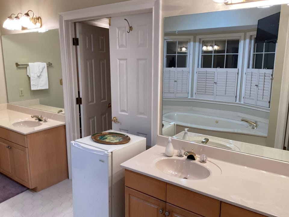 Exclusive Home in Moorings IV House in Georgia