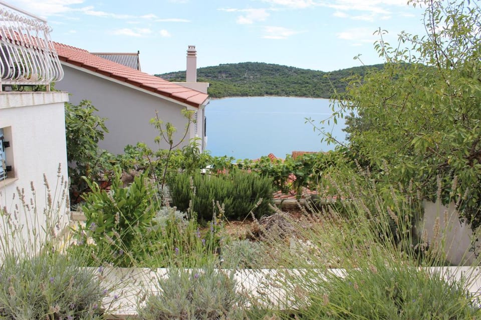 Tisno Hills Apartment in Tisno