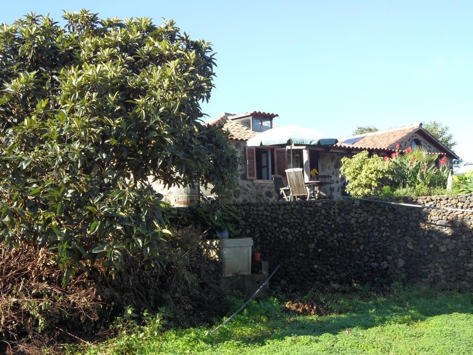 Facade/entrance, Off site