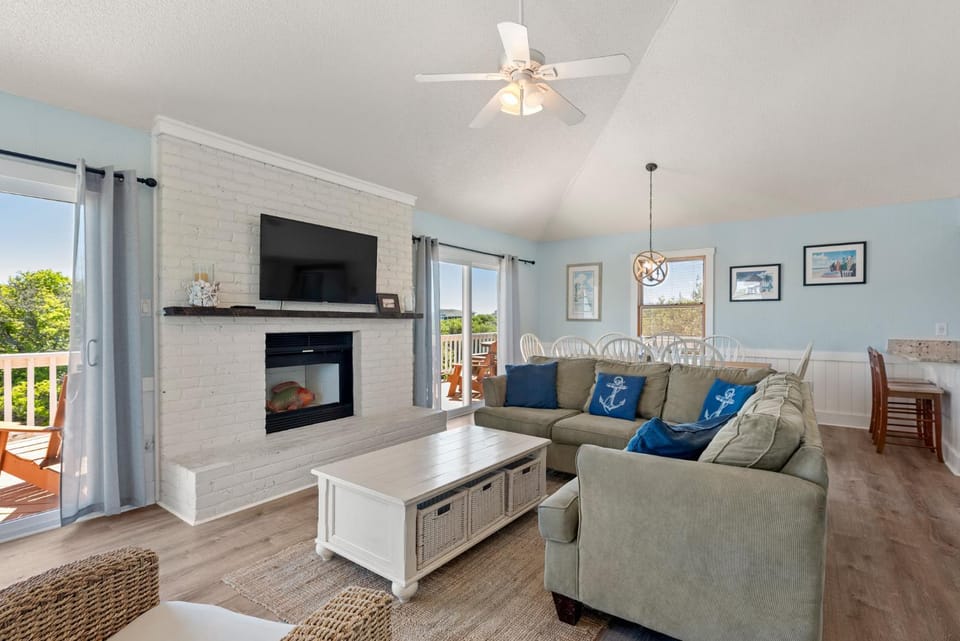Ocean Blue House in Corolla