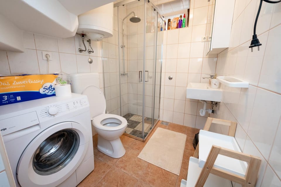 Shower, Toilet, washing machine