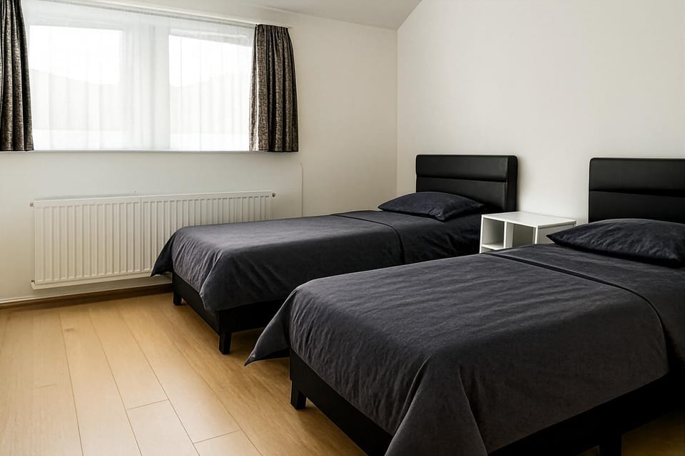 Bed, Photo of the whole room, Bedroom, internet