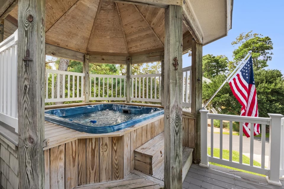 Lighthouse Jewel House in Corolla