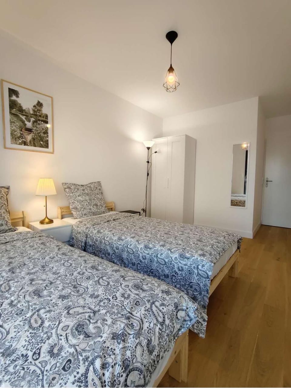 2min walk to metro, Newly Furnished 3 Bed Room, Gustave Roussy Apartment in Île-de-France