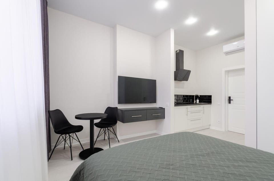 TV and multimedia, Kitchen or kitchenette, Seating area, Dining area, Bedroom, air conditioner