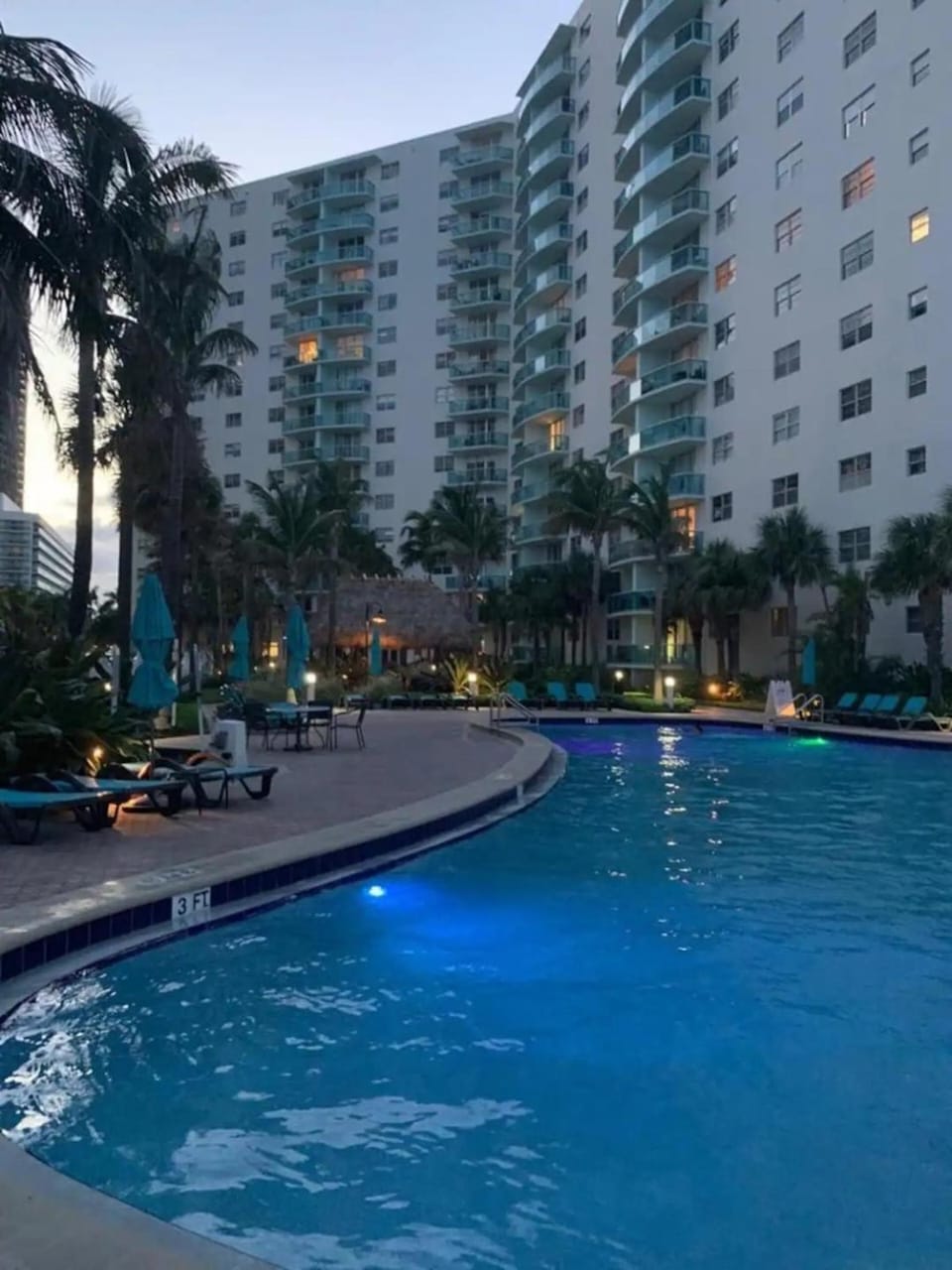 Condo w/2 Queen beds & Ocean View | Tides Apartment in Hollywood Beach