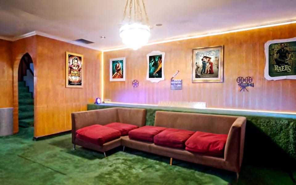 Living room, Lounge or bar, Seating area
